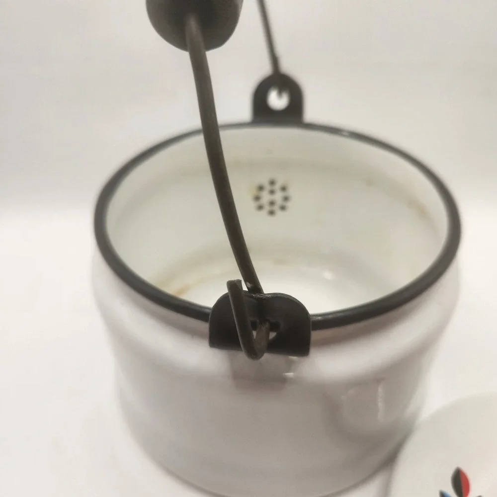 N/A vintage enamelware